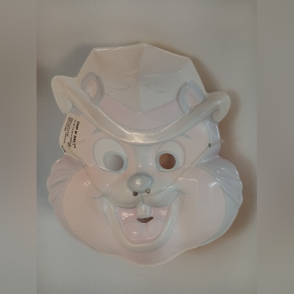𝐃𝐢𝐬𝐧𝐞𝐲 𝟏𝟗𝟖𝟖 𝐂𝐡𝐢𝐩 𝐑𝐞𝐬𝐜𝐮𝐞 𝐑𝐚𝐧𝐠𝐞𝐫𝐬 𝐌𝐚𝐬𝐤 - Picture 3 of 5